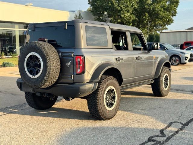 Used 2022 Ford Bronco Badlands w/ Sasquatch Package AWD/4WD image 5