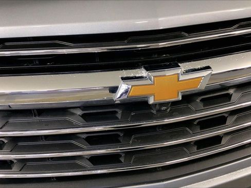 Used 2024 Chevrolet Traverse LT image 29