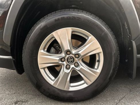 Used 2020 Toyota RAV4 XLE w/ All Weather Liner Package AWD/4WD image 31