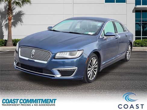 Used 2019 Lincoln MKZ Premiere image 1