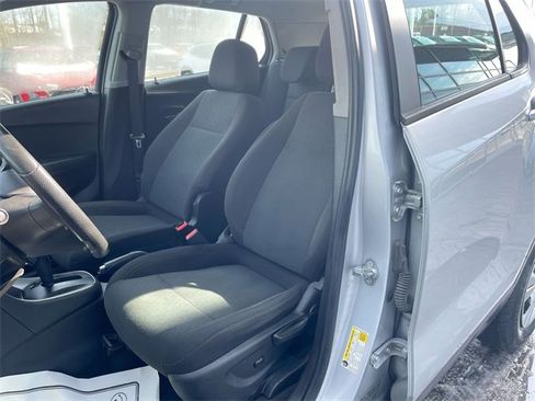 Used 2018 Chevrolet Trax LS image 17