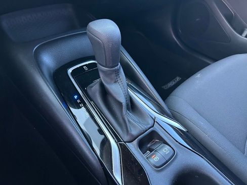 Used 2020 Toyota Corolla LE image 26