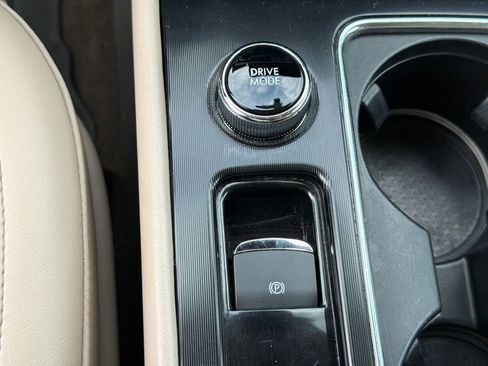 Used 2021 Lincoln Corsair Reserve w/ Elements Package FWD image 34
