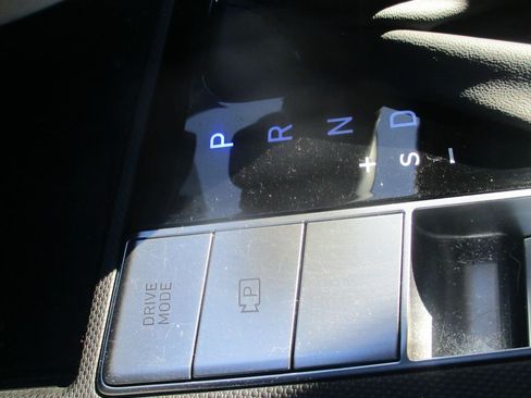 Used 2022 Hyundai Elantra SEL w/ Convenience Package FWD image 13