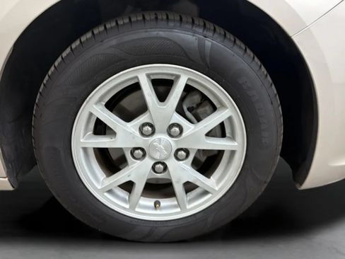 Used 2013 Chevrolet Malibu LS FWD image 23