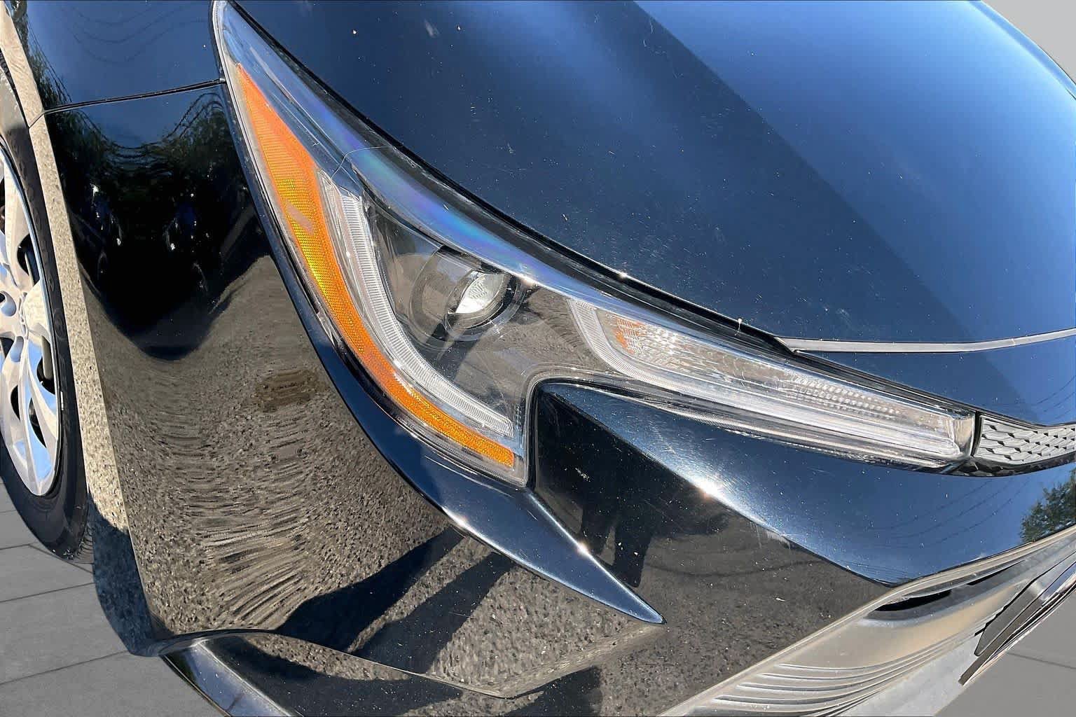 Used 2025 Toyota Corolla LE FWD image 27