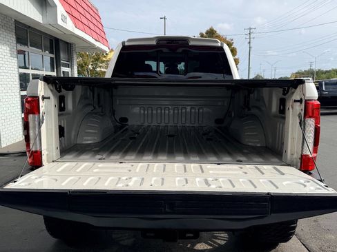 Used 2017 Ford F250 Platinum w/ Platinum Ultimate Package image 12