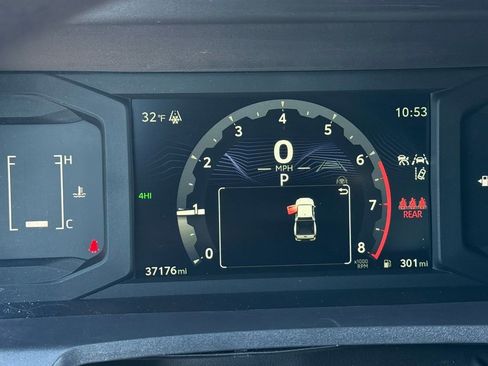 Used 2024 Toyota Tacoma SR5 AWD/4WD image 33