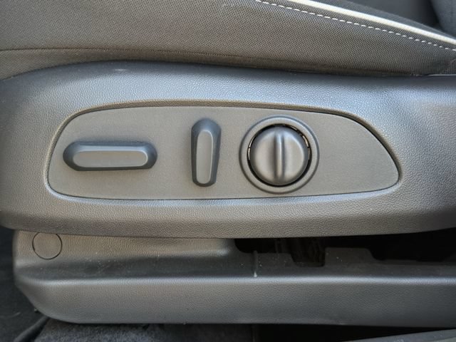 Used 2025 Chevrolet TrailBlazer LT w/ Convenience Package FWD image 28