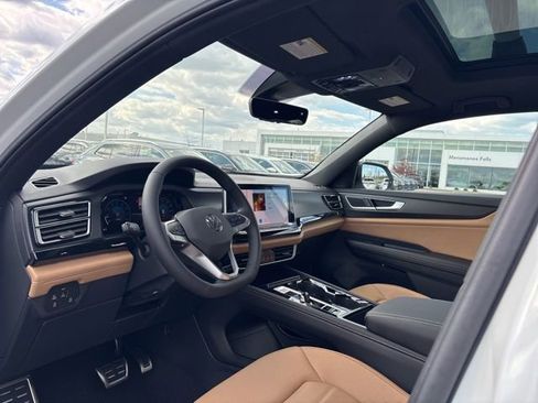 New 2026 Volkswagen Atlas Cross Sport SEL R-Line AWD/4WD image 13