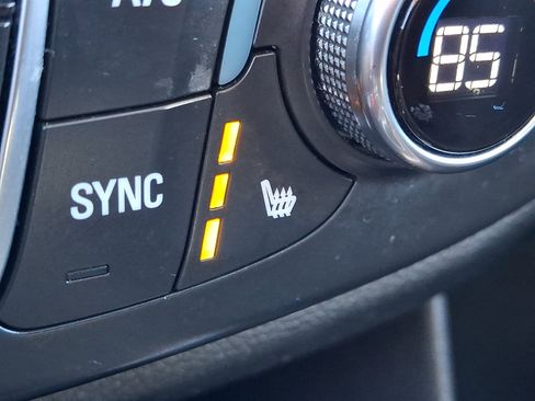 Used 2020 Chevrolet Traverse LT w/ LT Premium Package image 29