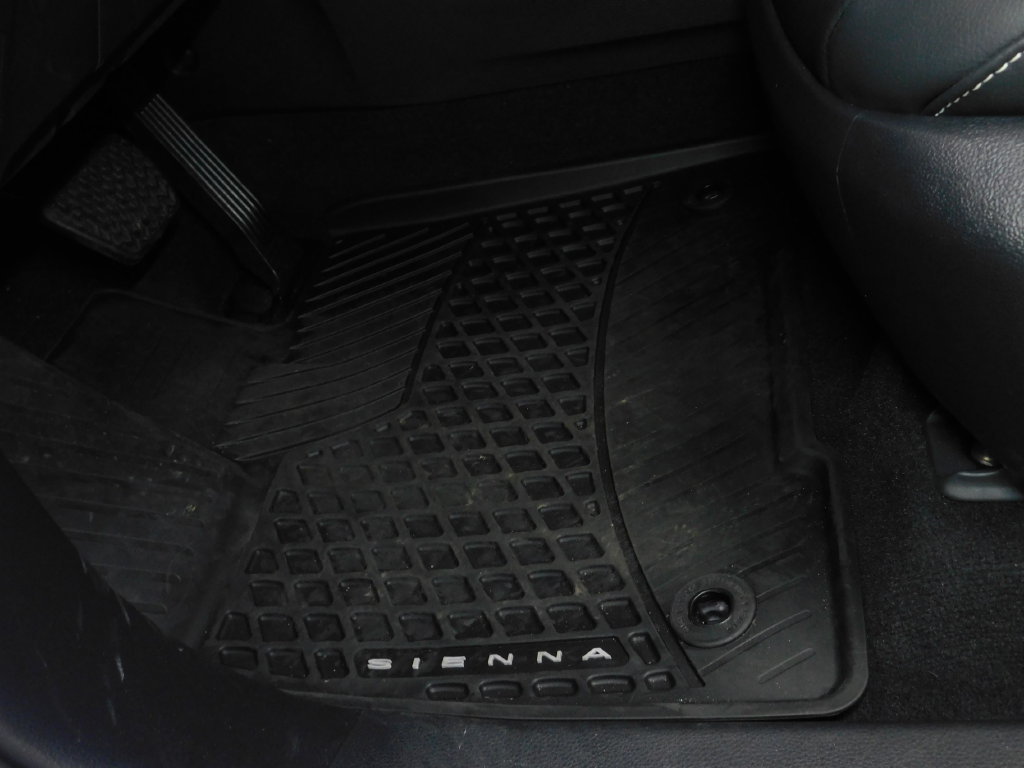 Used 2026 Toyota Sienna XSE AWD/4WD image 24