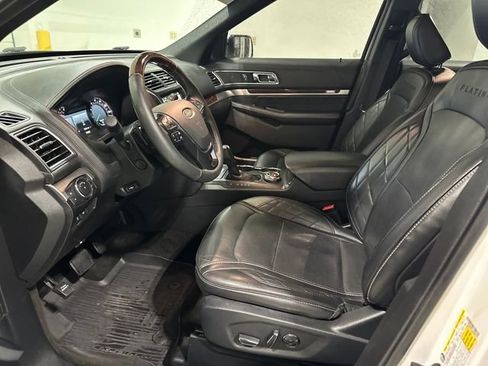 Used 2018 Ford Explorer Platinum image 5