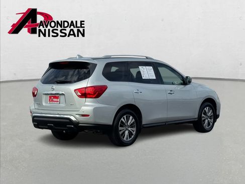 Used 2020 Nissan Pathfinder SV image 7