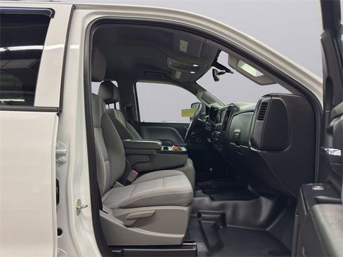 Used 2019 Chevrolet Silverado 2500 W/T w/ Snow Plow Prep Package image 18