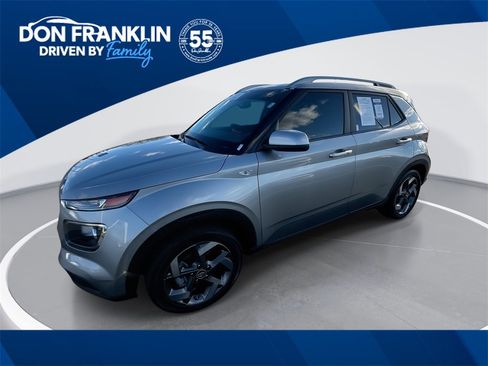 Used 2024 Hyundai Venue SEL image 1