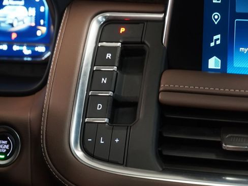 Used 2022 Chevrolet Tahoe High Country AWD/4WD image 25