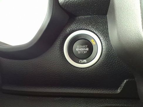 Used 2020 RAM 1500 Big Horn AWD/4WD image 23