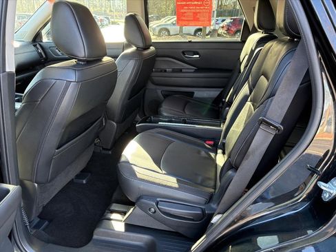 Certified 2024 Nissan Pathfinder SL w/ SL Premium Package image 20
