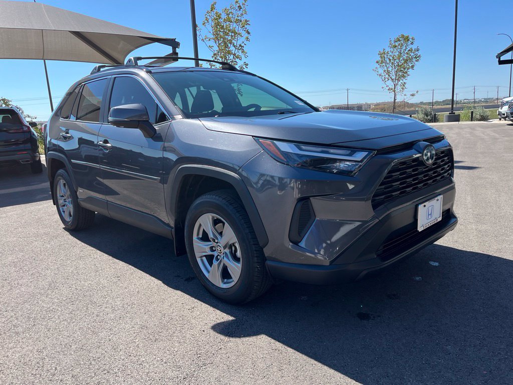Used 2023 Toyota RAV4 XLE w/ Convenience Package AWD/4WD image 3