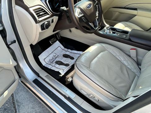 Used 2017 Ford Fusion Platinum AWD/4WD image 10