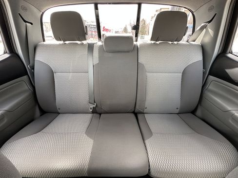 Used 2013 Toyota Tacoma 4x4 Double Cab w/ SR5 Pkg image 45