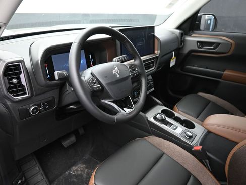 New 2026 Ford Bronco Sport Outer Banks w/ Outer Banks Tech Package+ AWD/4WD image 18
