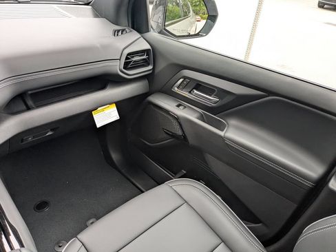 New 2026 Chevrolet Silverado EV LT AWD/4WD image 17