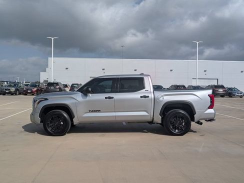 Used 2023 Toyota Tundra SR5 AWD/4WD image 3