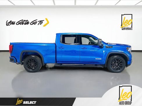 Used 2022 GMC Sierra 1500 Elevation w/ LPO, Elevation Black Package image 4
