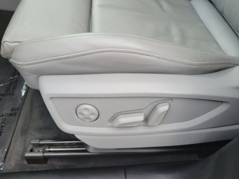Used 2023 Audi Q5 e Premium image 34