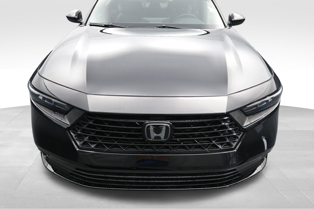 Used 2025 Honda Accord Sport image 11