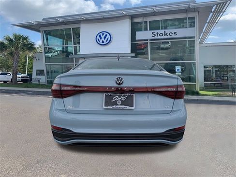 New 2026 Volkswagen Jetta SE image 5