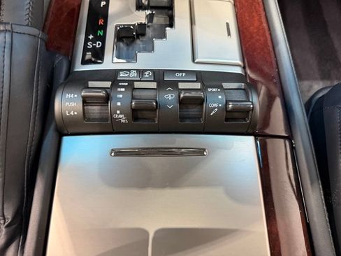Used 2014 Lexus LX 570 4WD image 50