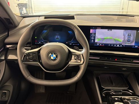 Used 2026 BMW 530i RWD image 27