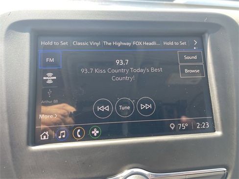 Used 2022 Chevrolet Equinox LS image 13