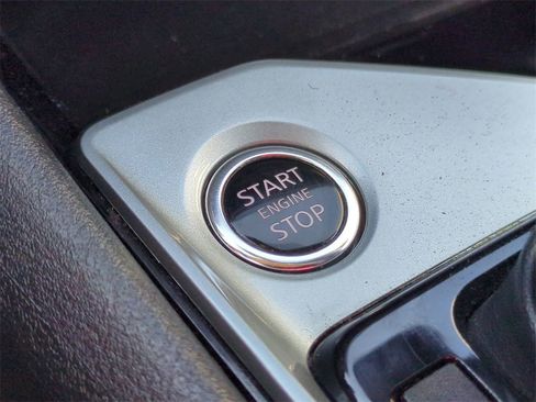 Used 2024 Nissan Altima 2.5 SV image 17