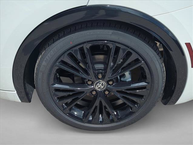 New 2026 Toyota Prius Plug-In Hybrid FWD image 9