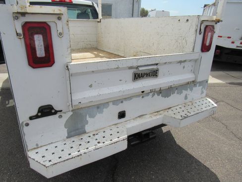 Used 2018 Chevrolet Silverado 3500 W/T AWD/4WD image 14