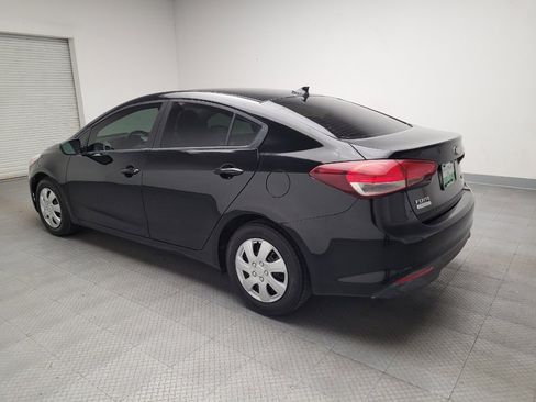 Used 2017 Kia Forte LX image 3
