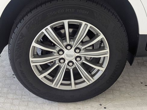 Used 2017 Cadillac XT5 Luxury w/ Driver Awareness Package image 11