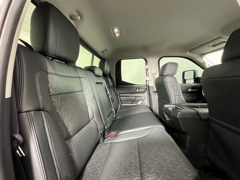 Used 2022 Toyota Tundra SR5 w/ SR5 Premium Package image 23