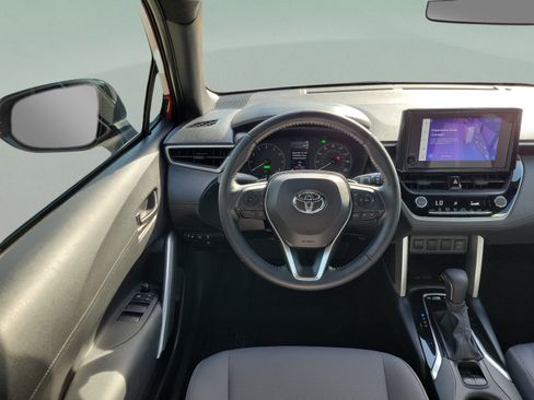 Used 2023 Toyota Corolla Cross AWD Hybrid w/ Moonroof Package image 21