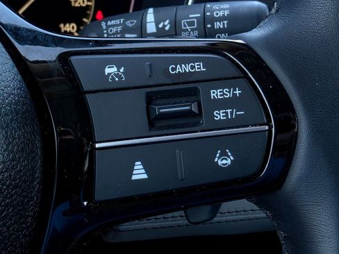 Used 2025 Honda Pilot Touring image 18