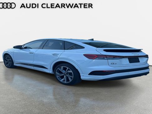 Used 2024 Audi Q4 e-tron Premium Plus image 4