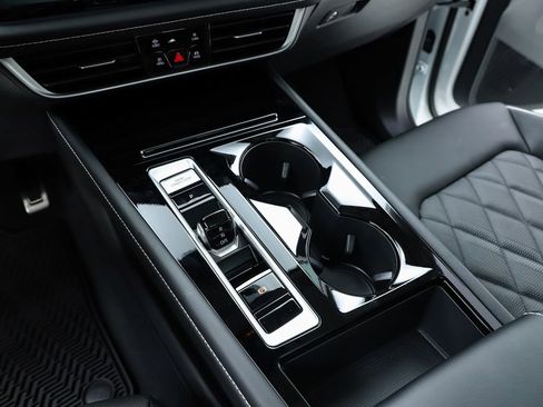 New 2026 Volkswagen Atlas SEL Premium R-Line image 24