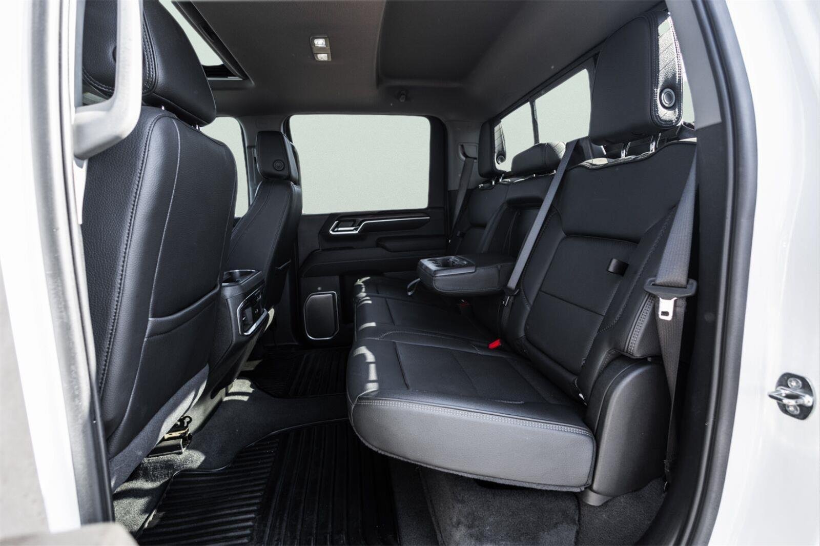 Used 2024 GMC Sierra 2500 Denali w/ Denali Reserve Package AWD/4WD image 26