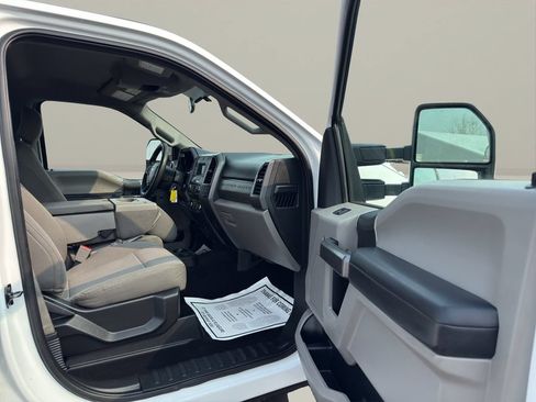 Used 2019 Ford F250 XLT AWD/4WD image 24