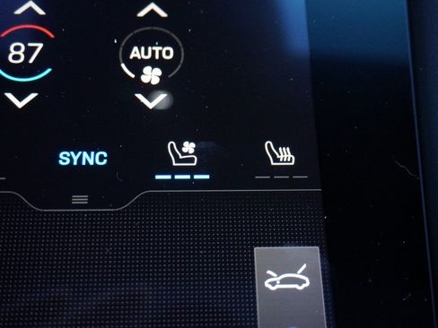 Used 2023 Porsche Taycan 4 Cross Turismo image 66