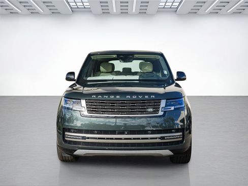 Certified 2025 Land Rover Range Rover SE image 2
